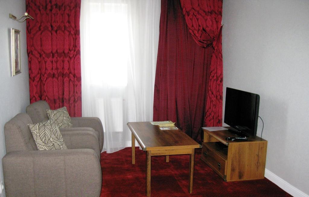 Kera Hotel Nesterenki Cameră foto